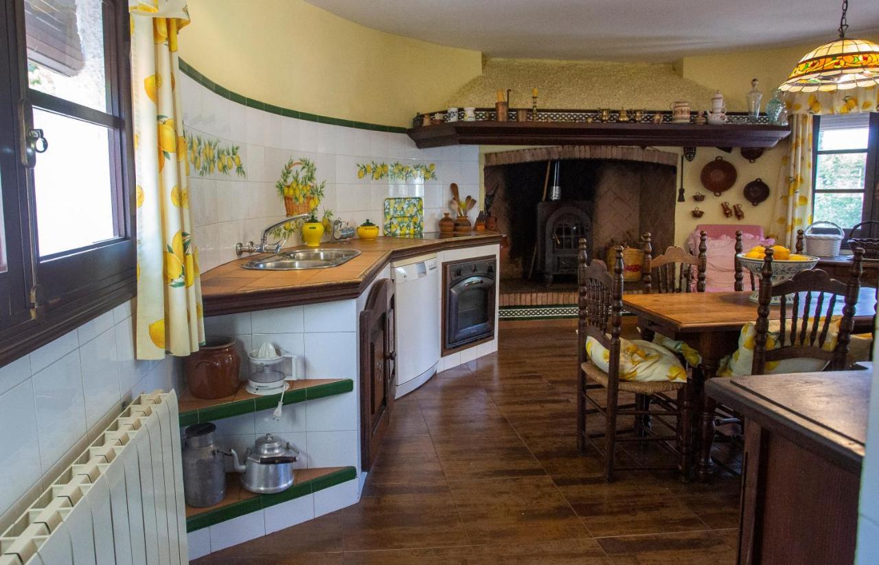 La Casa Del Torreon Bed & Breakfast Алхараке Екстериор снимка